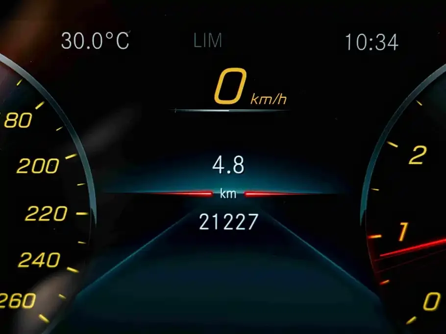Mercedes-Benz CLA (Import) — фото 10