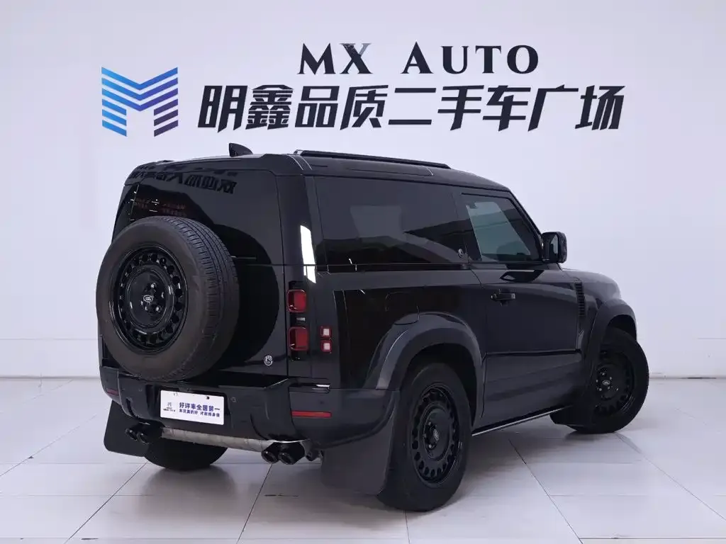 Land Rover Defender — фото 10