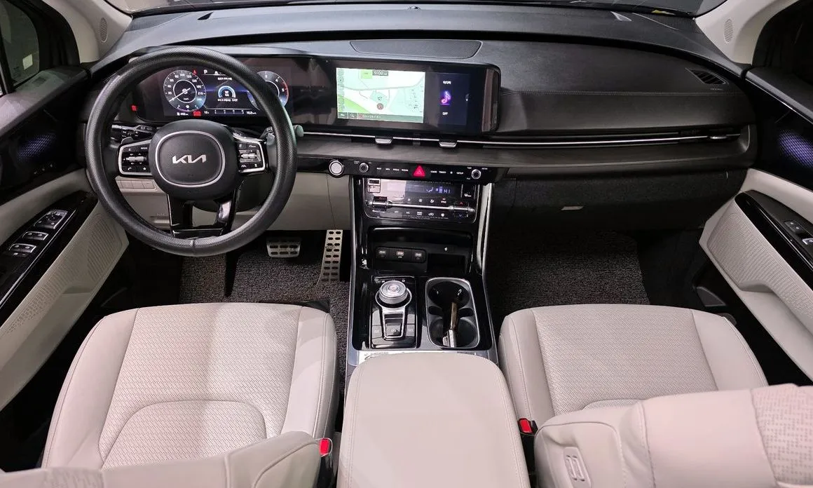 Kia Carnival — фото 10