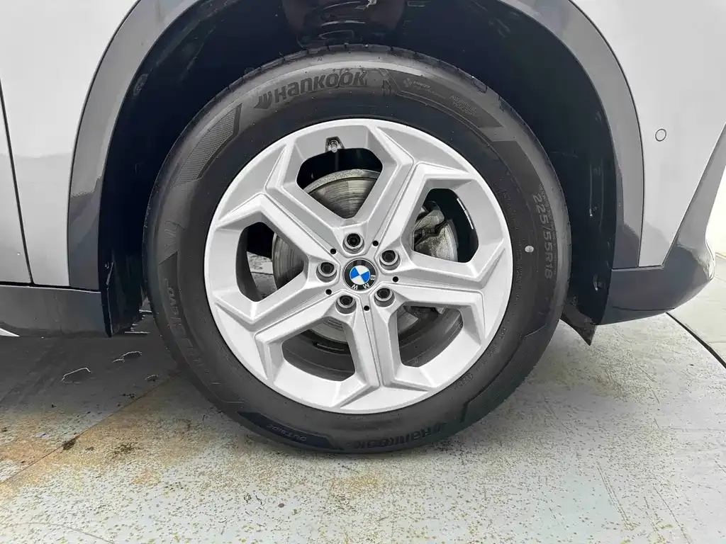 BMW X1 — фото 10