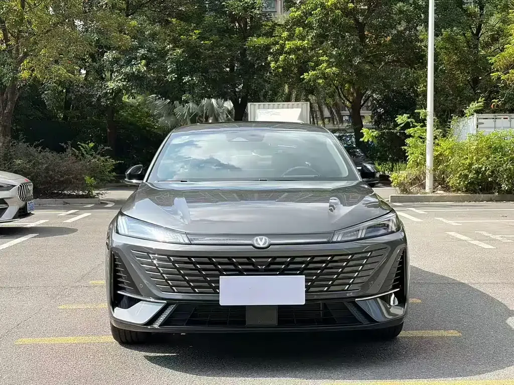 Changan Eado — фото 9