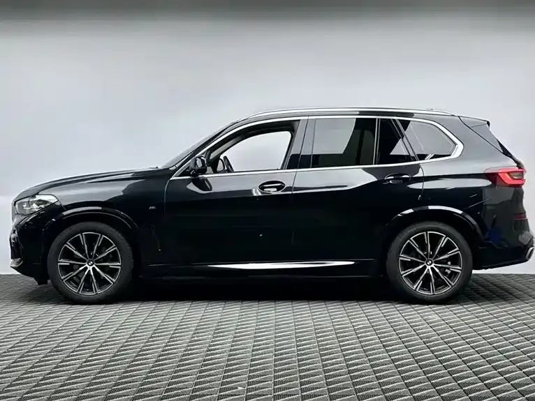 BMW X5 (Import) — фото 6