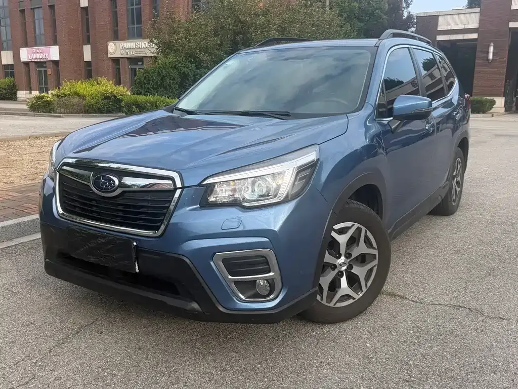 Subaru Forester — фото 1
