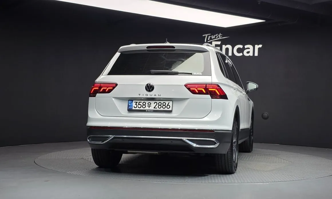 Volkswagen Tiguan — фото 2