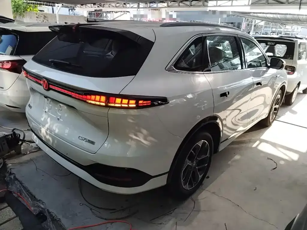 Changan CS75 PLUS — фото 3
