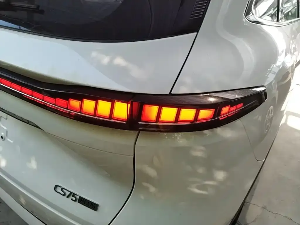 Changan CS75 PLUS — фото 2