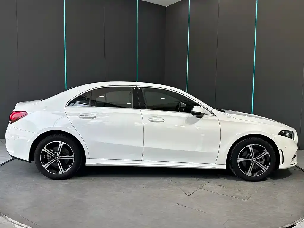 Mercedes-Benz A-Class — фото 4