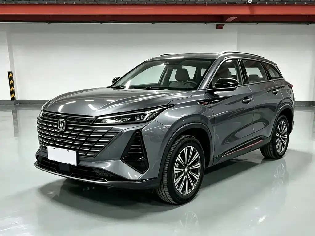 Changan CS75 PLUS — фото 1