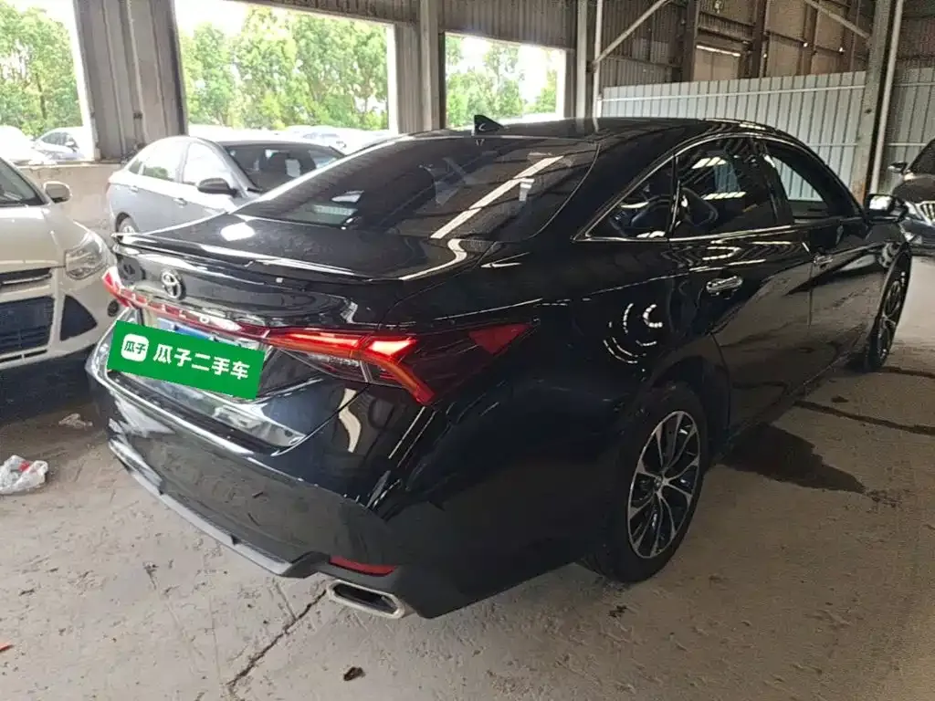 Toyota Avalon — фото 10