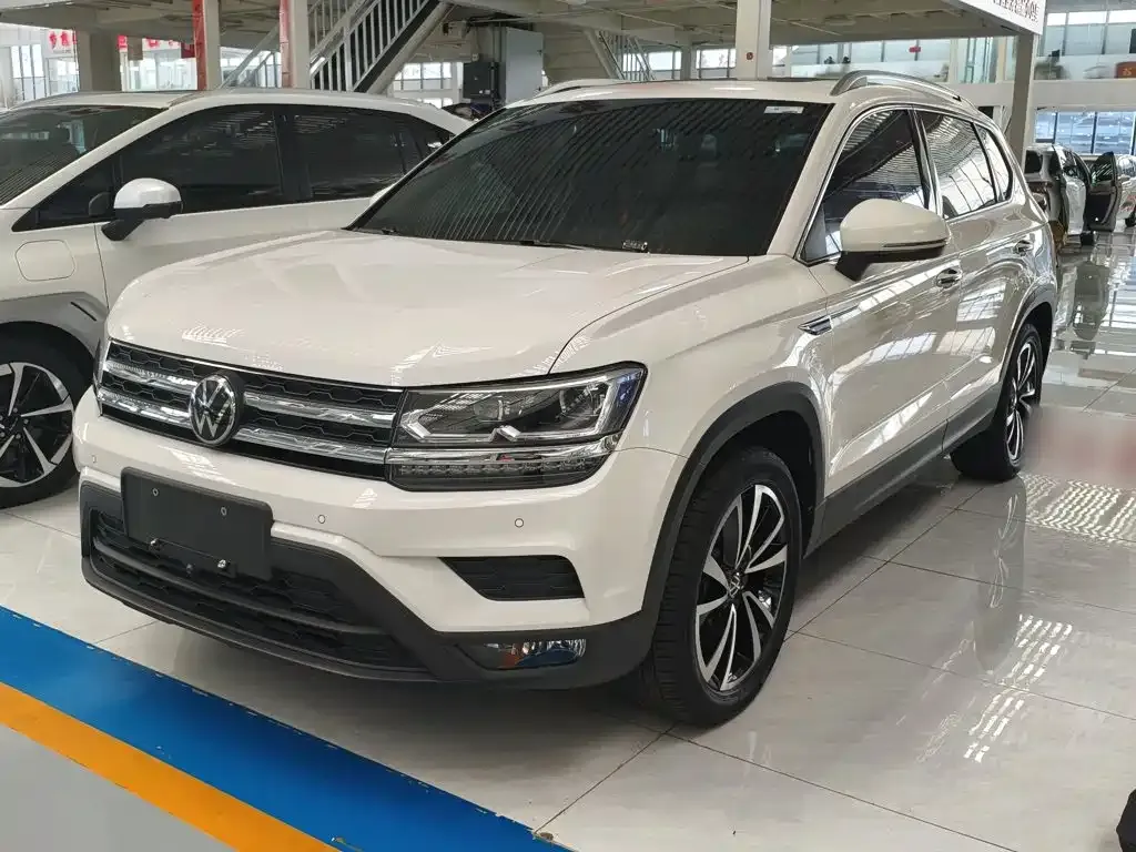 Volkswagen Tharu — фото 1