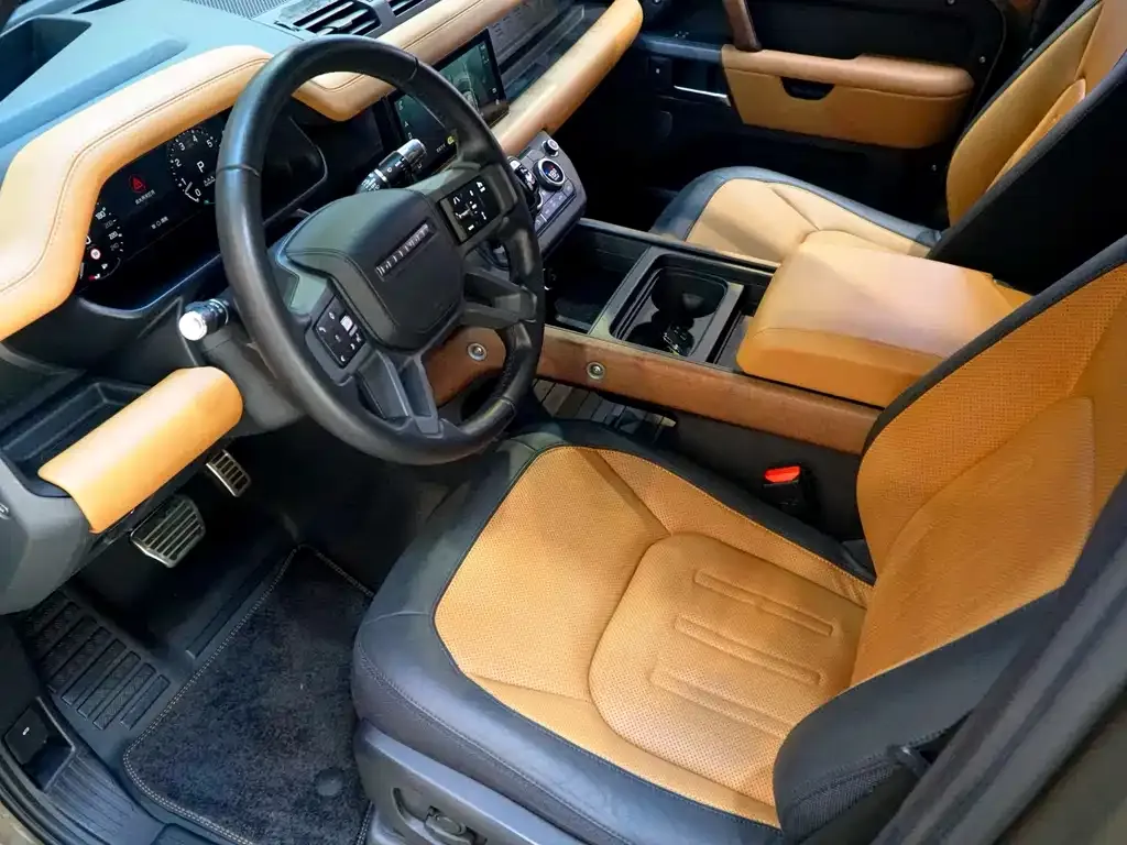 Land Rover Defender — фото 10