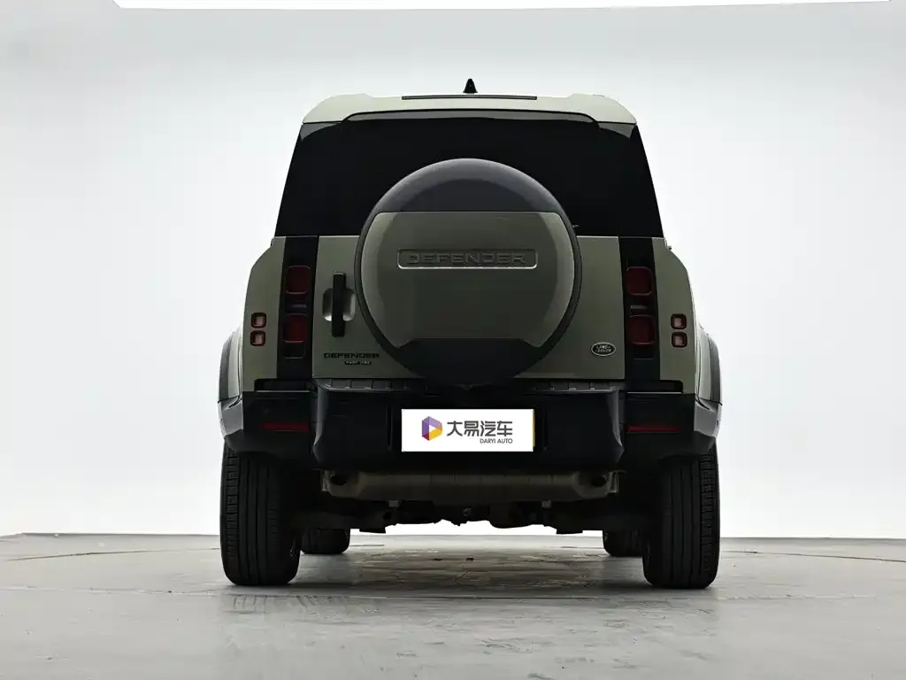 Land Rover Defender — фото 6