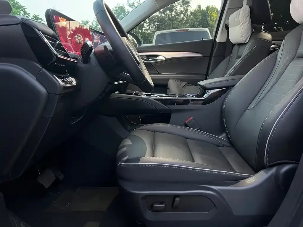 Buick Envision Plus — фото 2