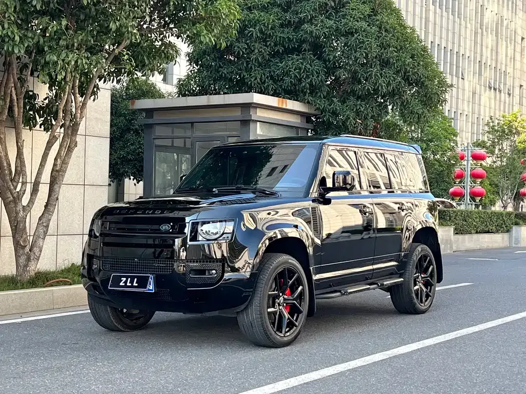 Land Rover Defender — фото 1