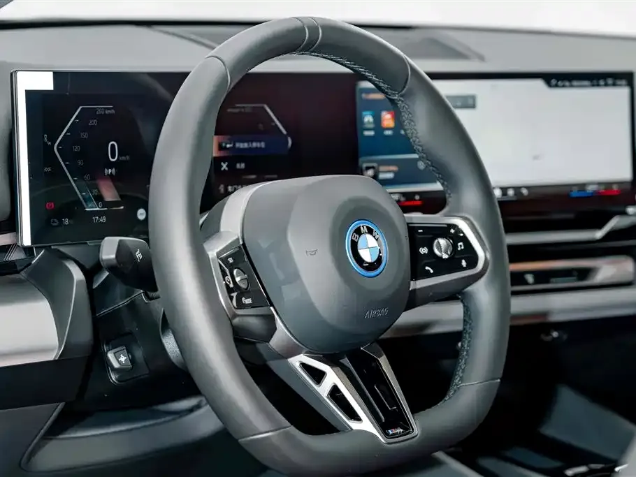 BMW i5 — фото 10