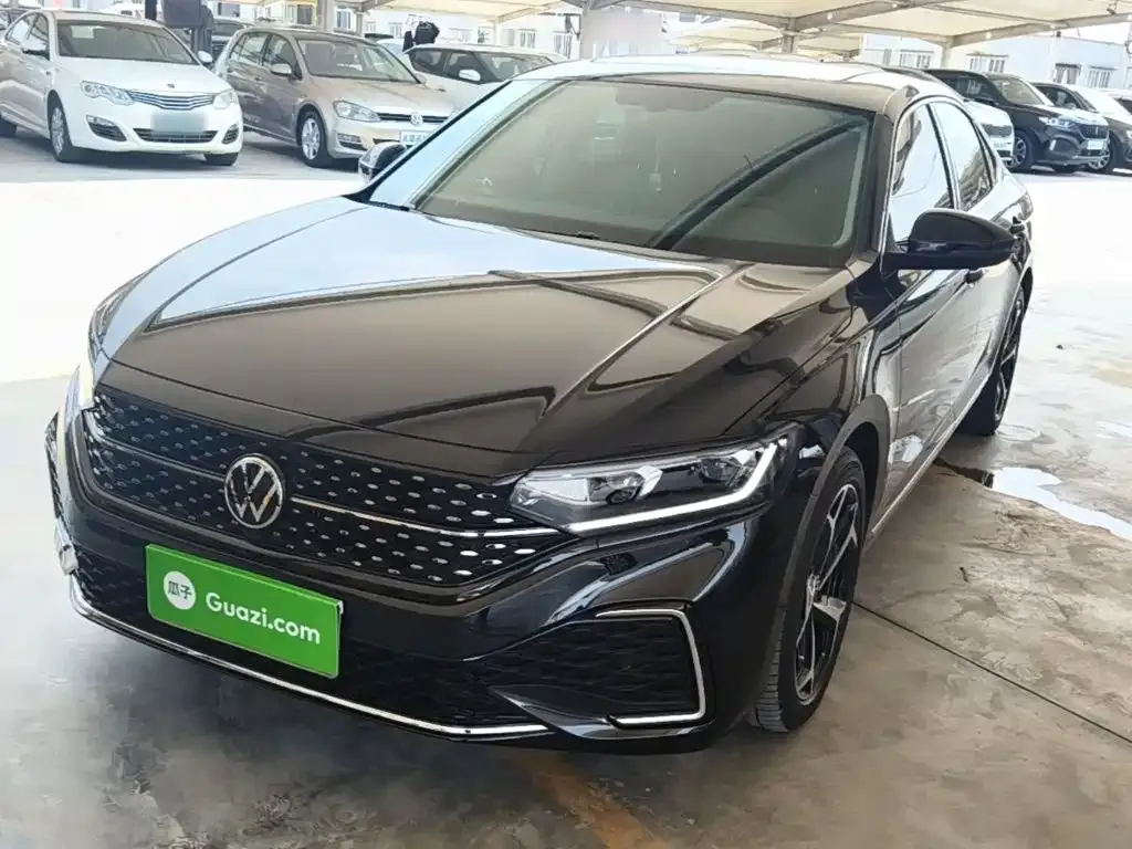 Volkswagen Passat — фото 8