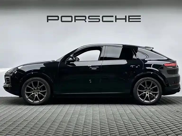 Porsche Cayenne — фото 4