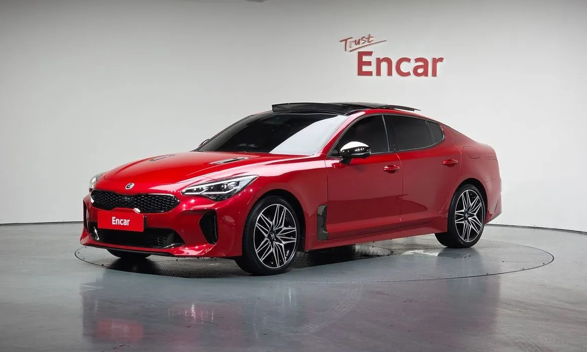 Kia Stinger — фото 1