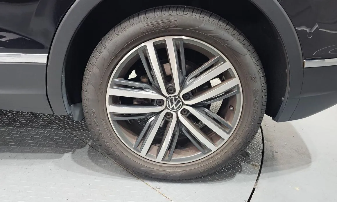 Volkswagen Tiguan — фото 8