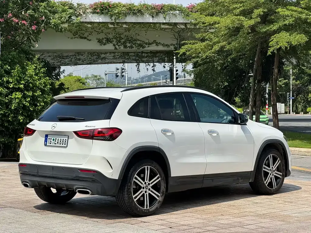 Mercedes-Benz GLA — фото 9