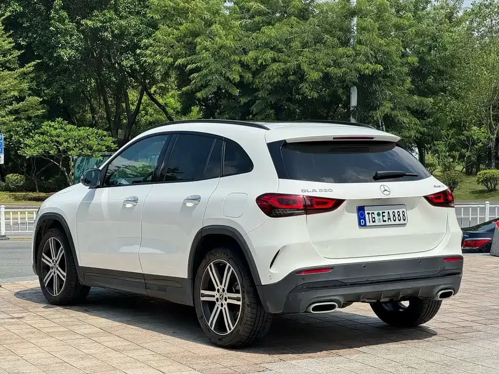 Mercedes-Benz GLA — фото 10