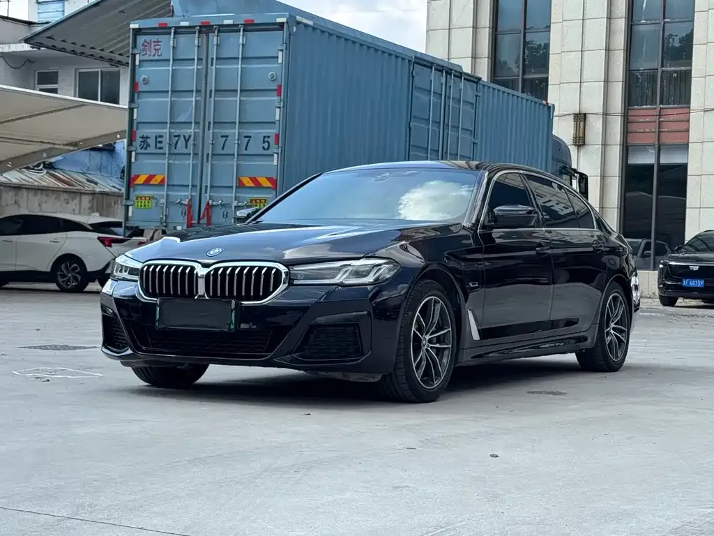 BMW 5 Series New Energy — фото 1