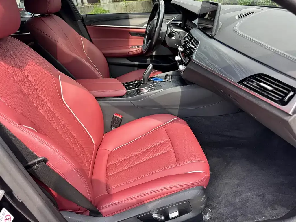BMW 5 Series New Energy — фото 2