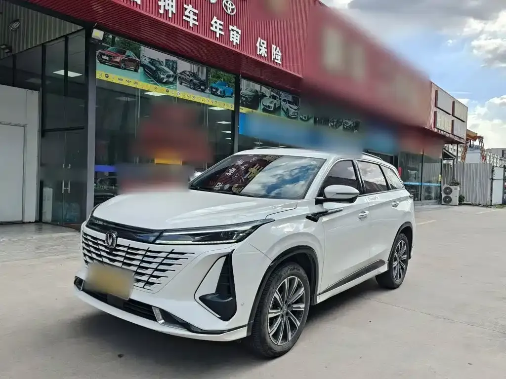 Changan CS75PLUS — фото 1