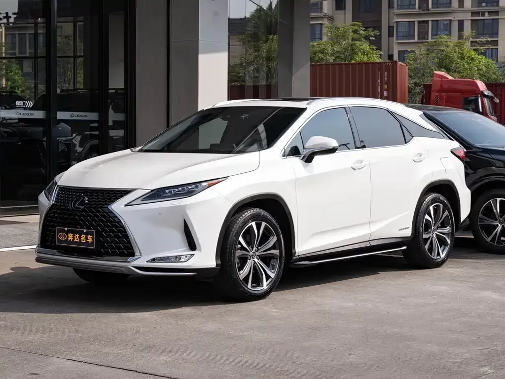 Lexus RX — фото 1