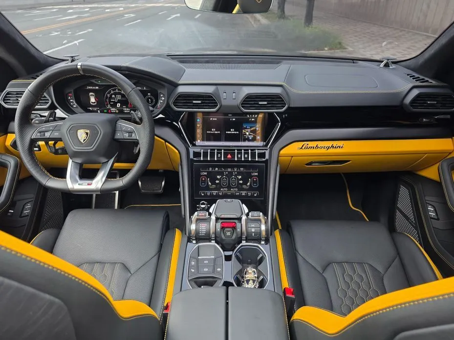 Lamborghini Urus — фото 10