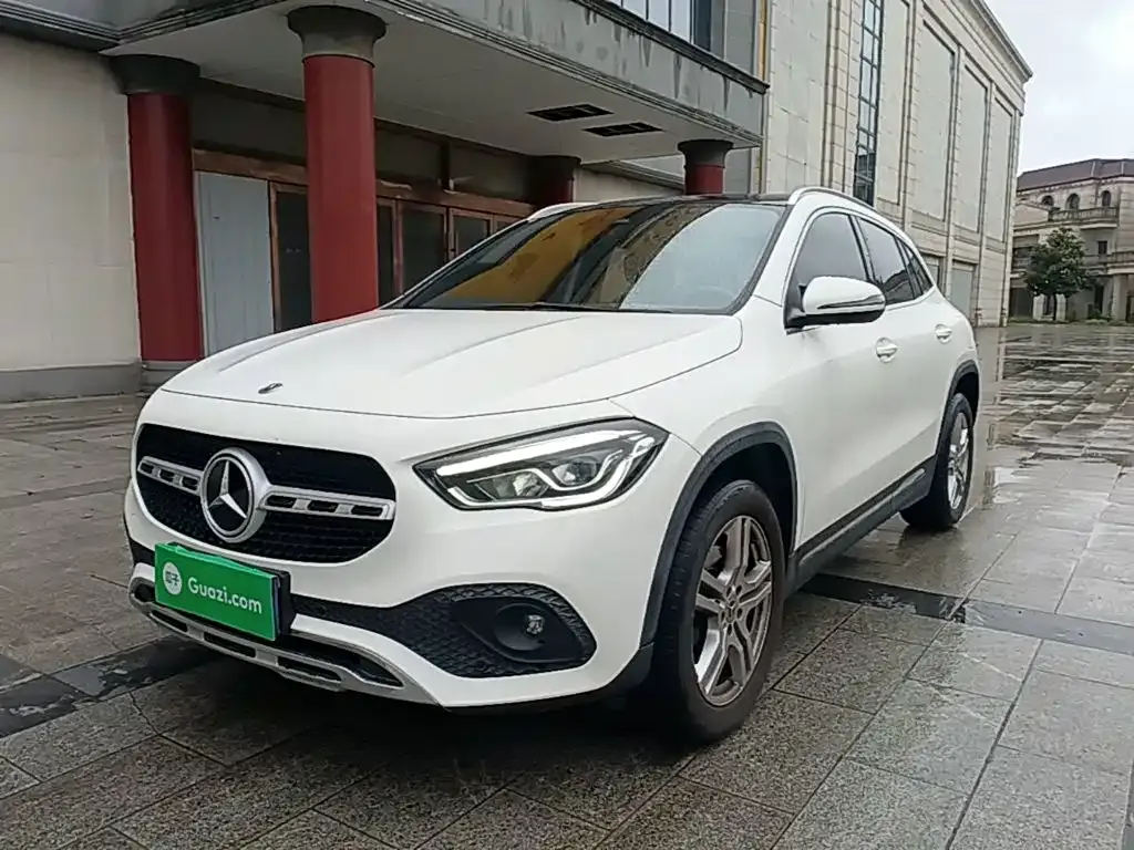 Mercedes-Benz GLA — фото 1