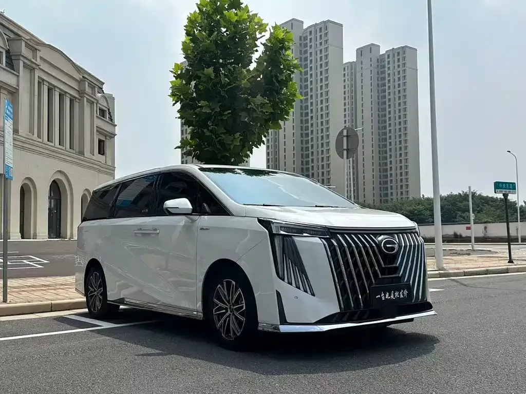 GAC Motor Trumpchi M8 — фото 1