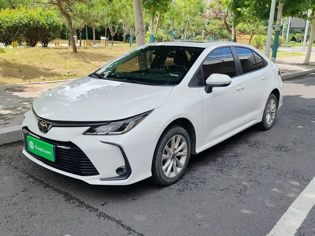 Toyota Corolla — фото 10