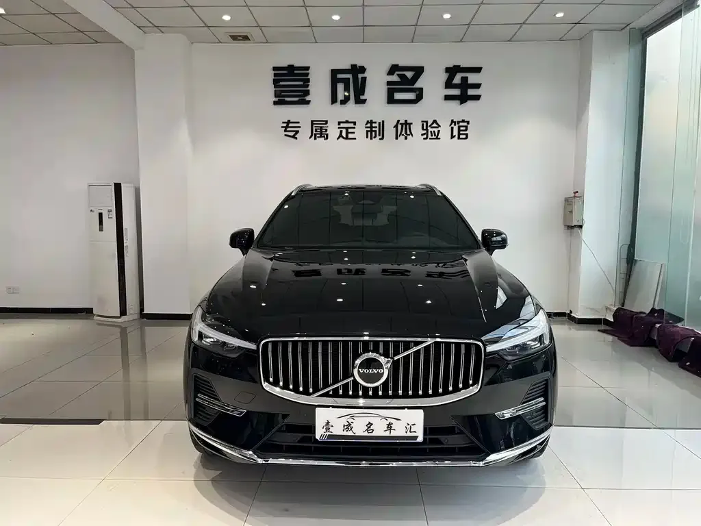Volvo XC60 — фото 4
