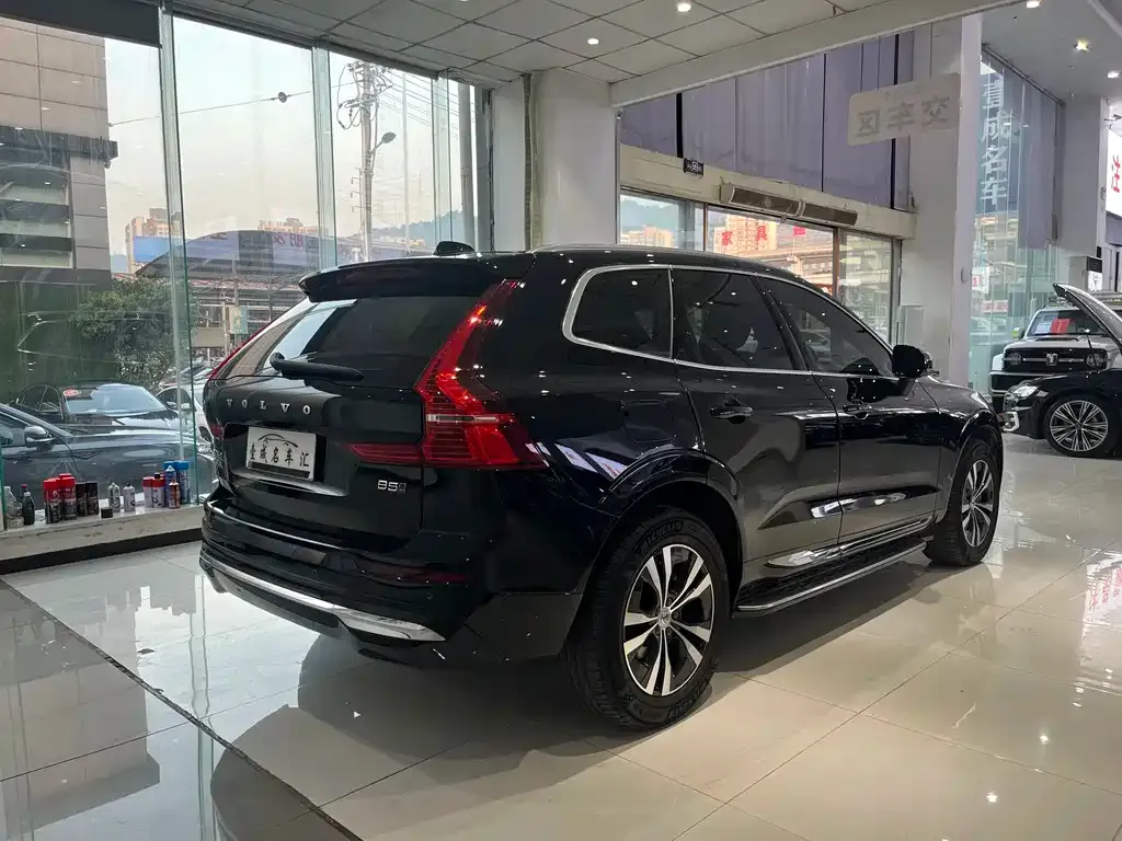 Volvo XC60 — фото 3