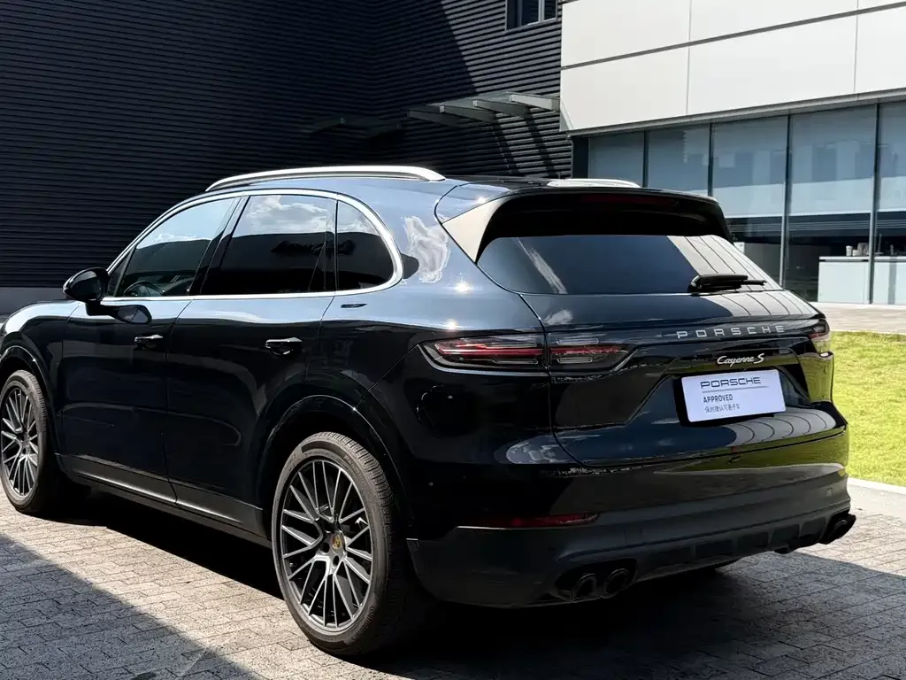 Porsche Cayenne — фото 5