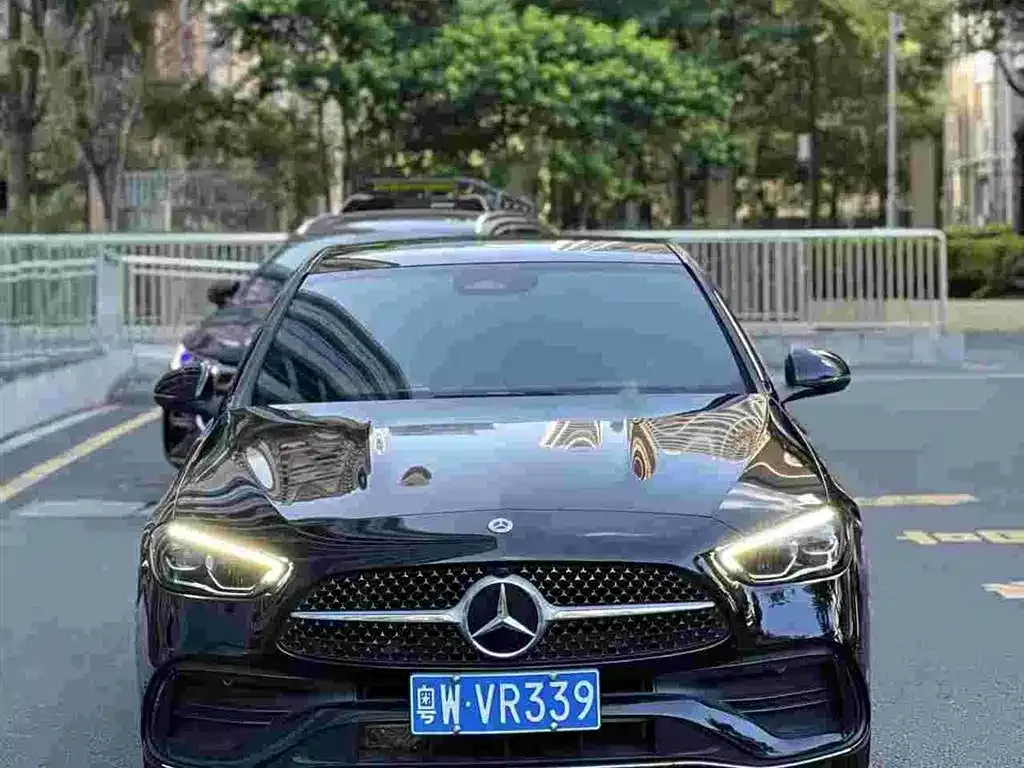 Mercedes-Benz C-Class — фото 1