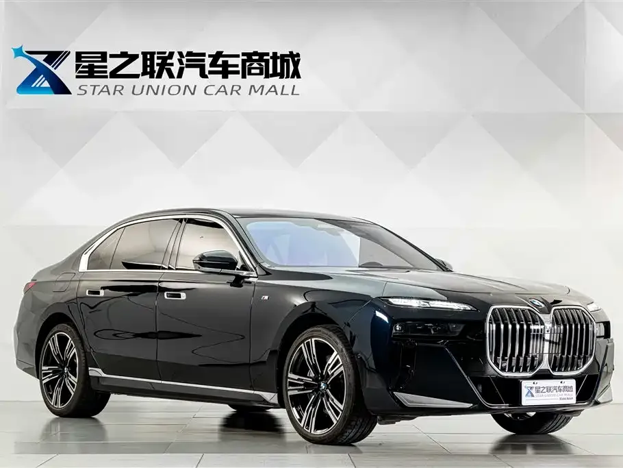 BMW 7 Series — фото 10