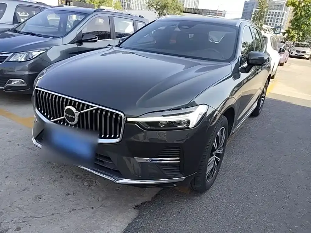 Volvo XC60 — фото 10