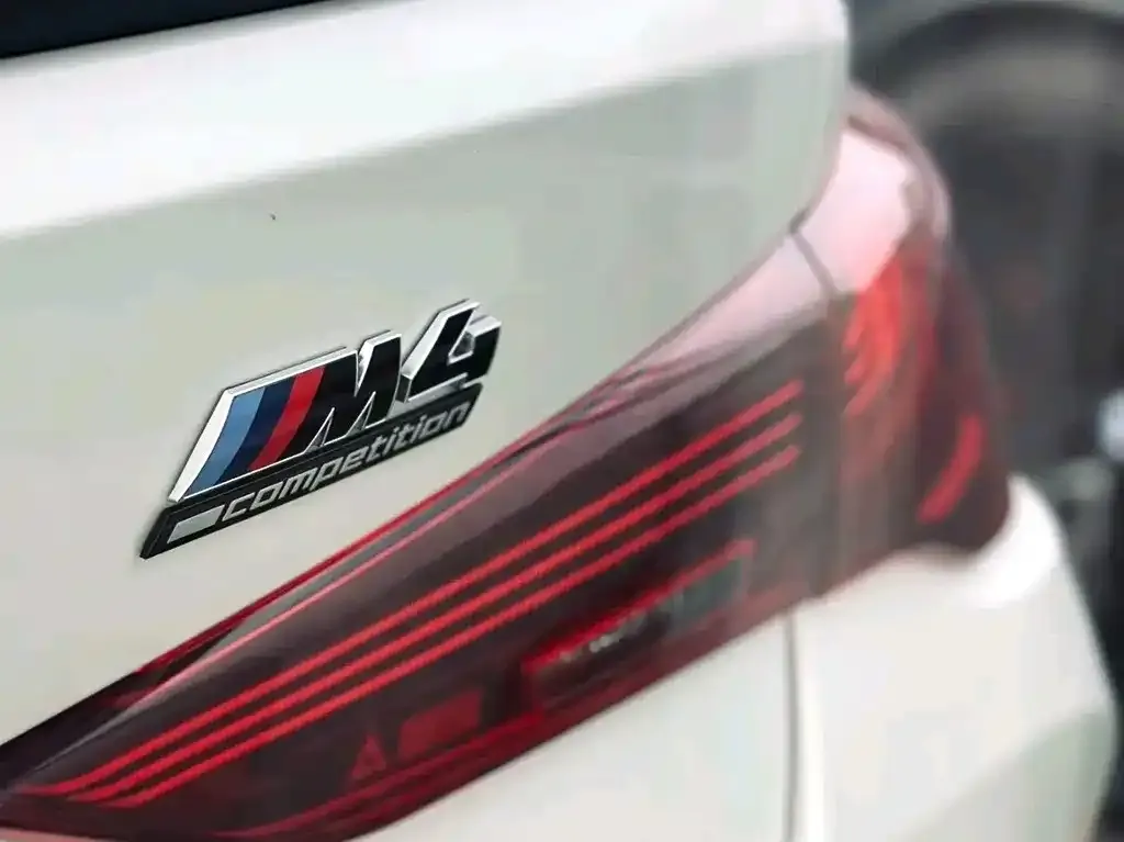 BMW M4 — фото 2
