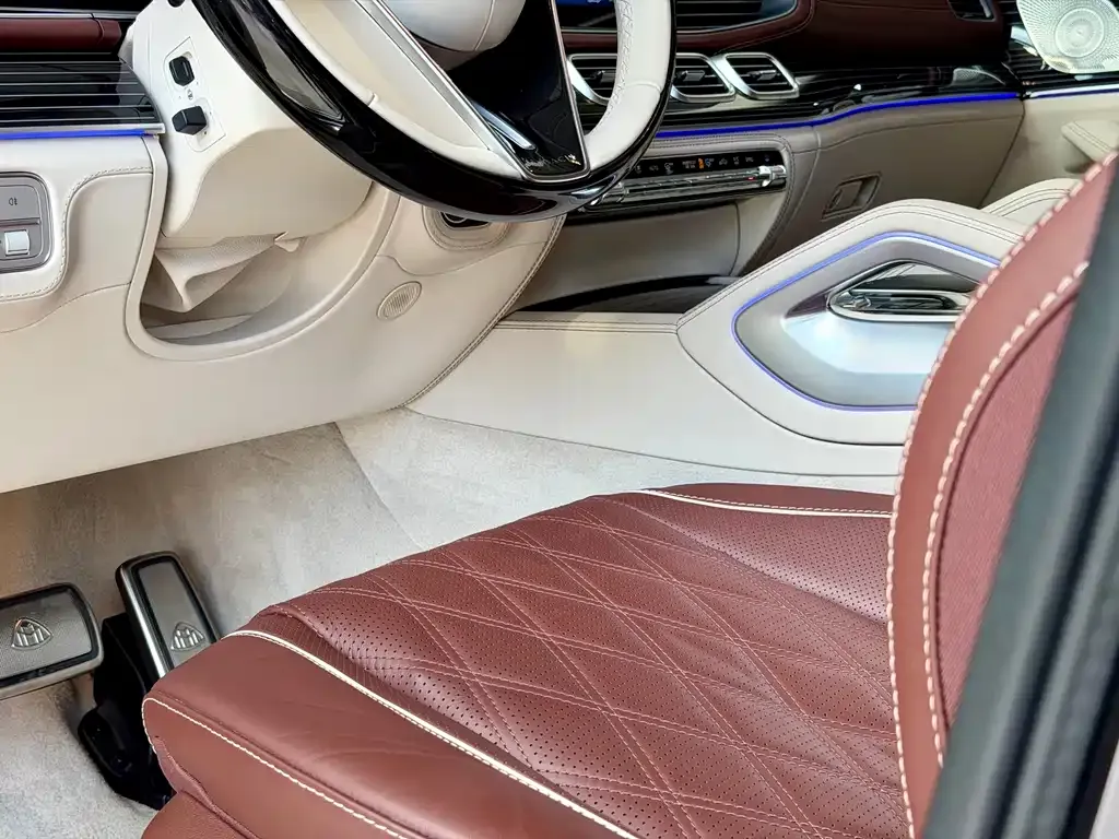 Mercedes-Benz GLS — фото 6
