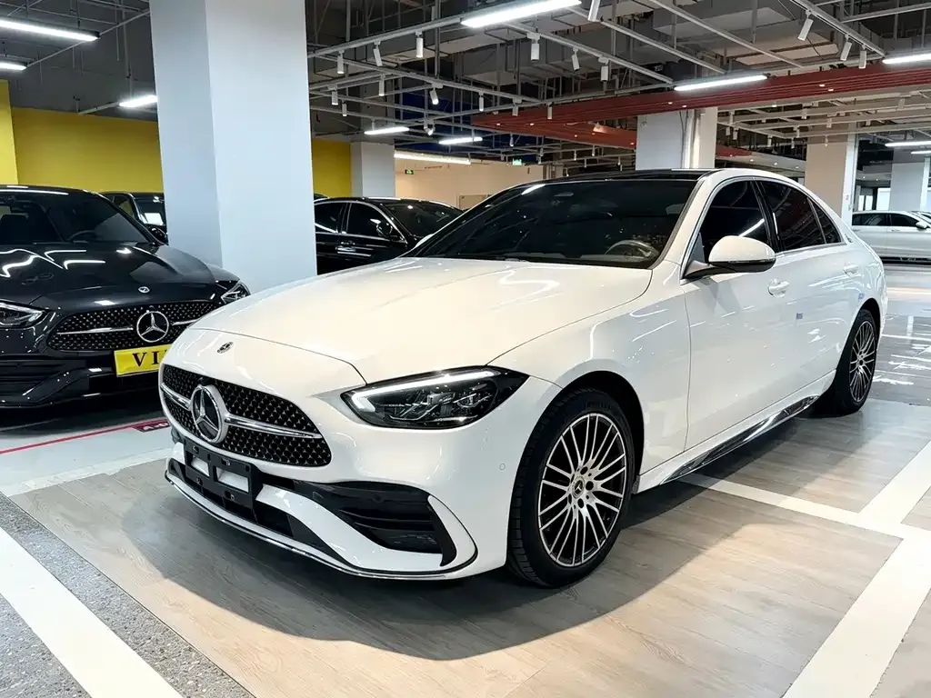 Mercedes-Benz C-Class — фото 1
