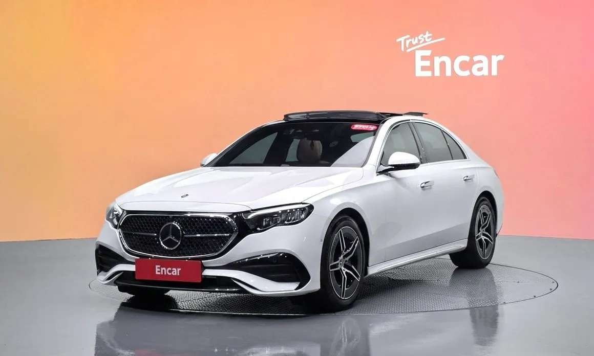 Mercedes-Benz E-Class — фото 1