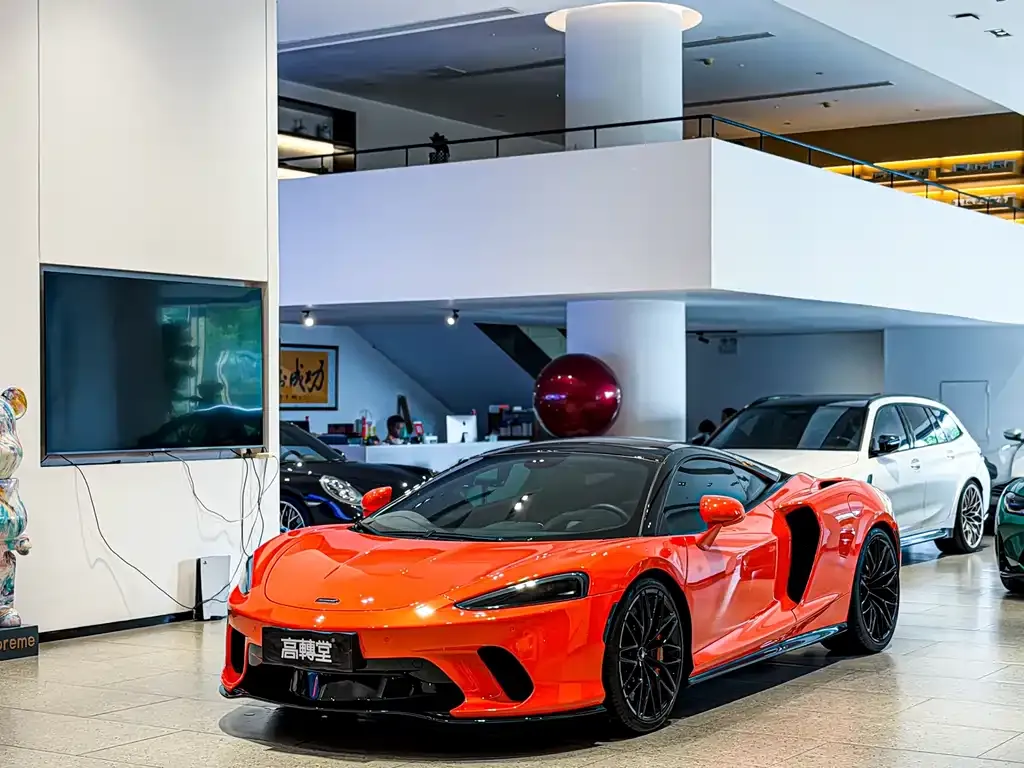 McLaren GT — фото 1