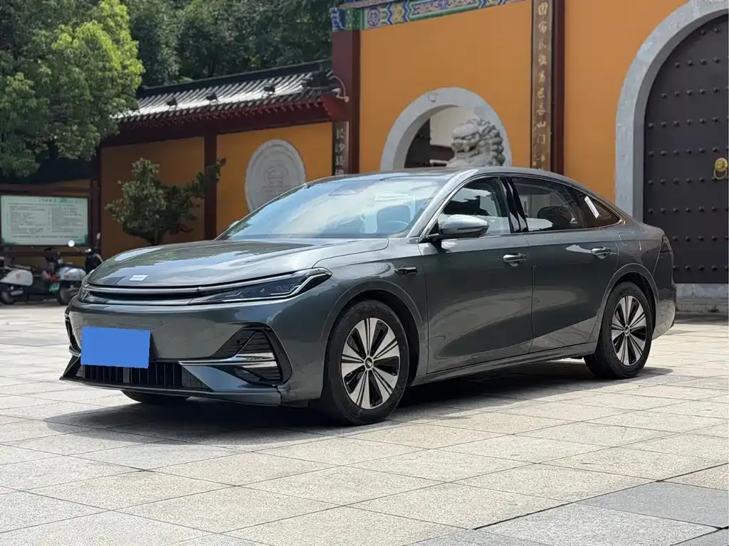 Geely Galaxy A7 EM — фото 1
