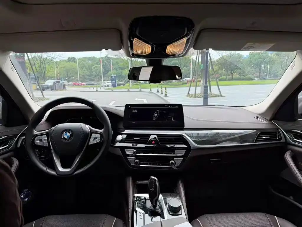 BMW 5 Series — фото 2