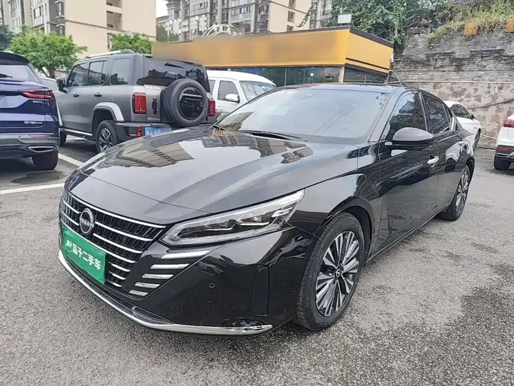 Nissan Teana — фото 1