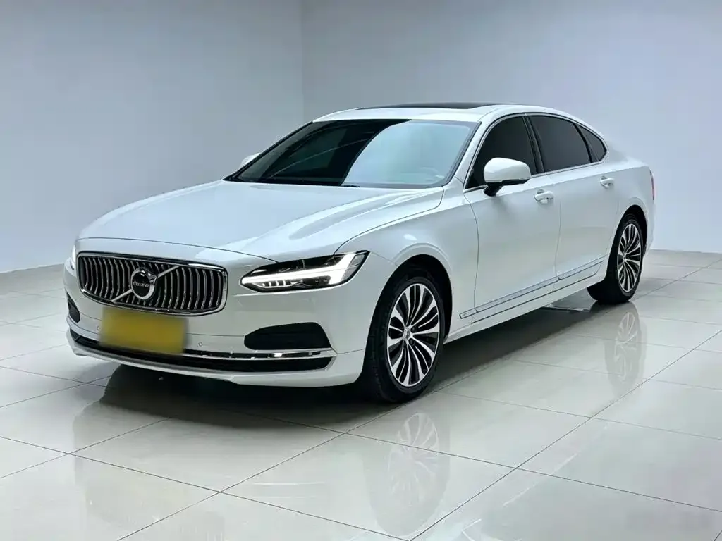 Volvo S90 — фото 1