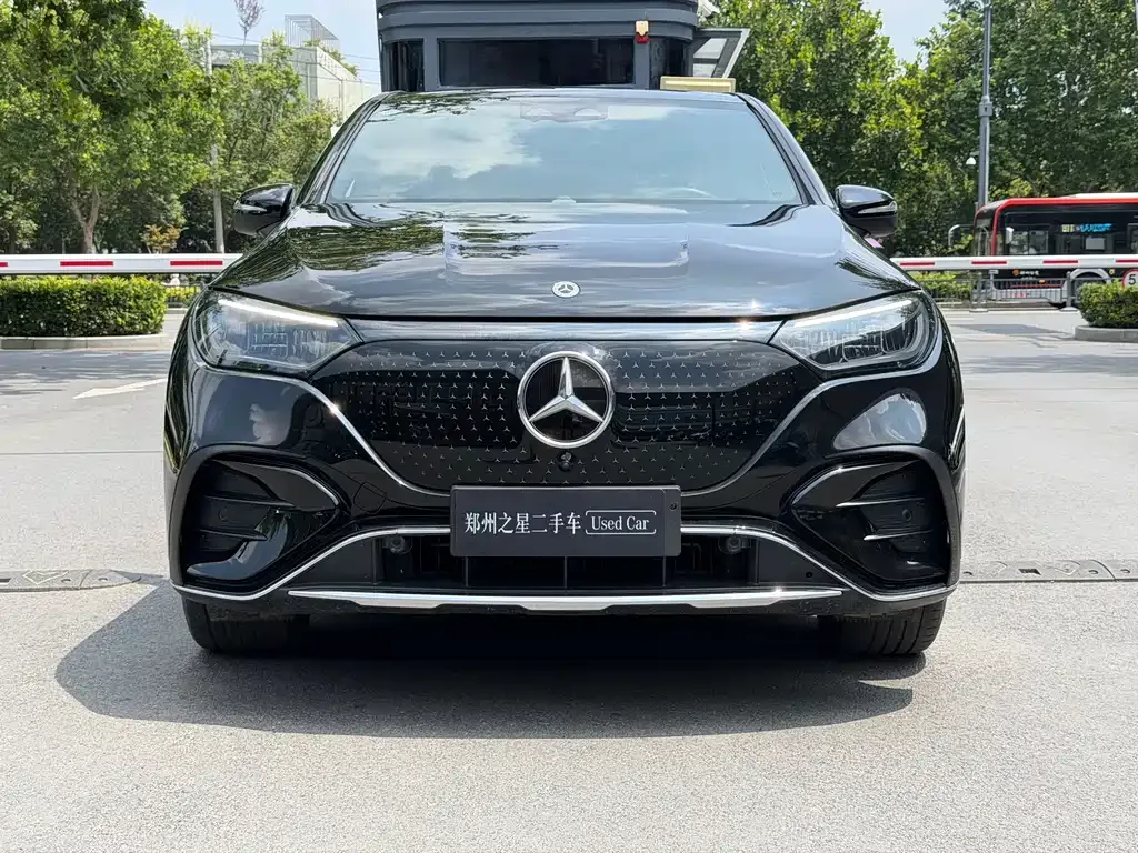 Mercedes-Benz EQE SUV — фото 8