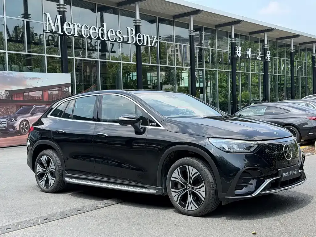 Mercedes-Benz EQE SUV — фото 10